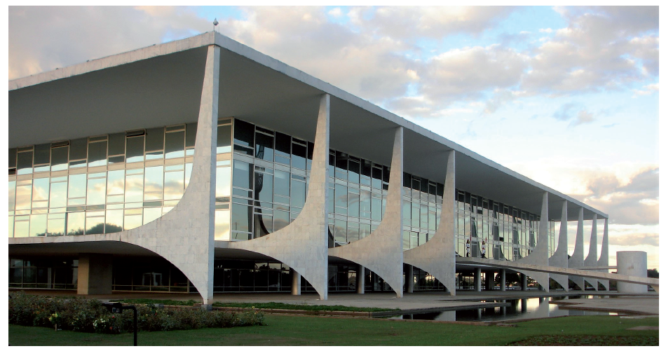 Foto do Palácio da Esplanada em Brasília.