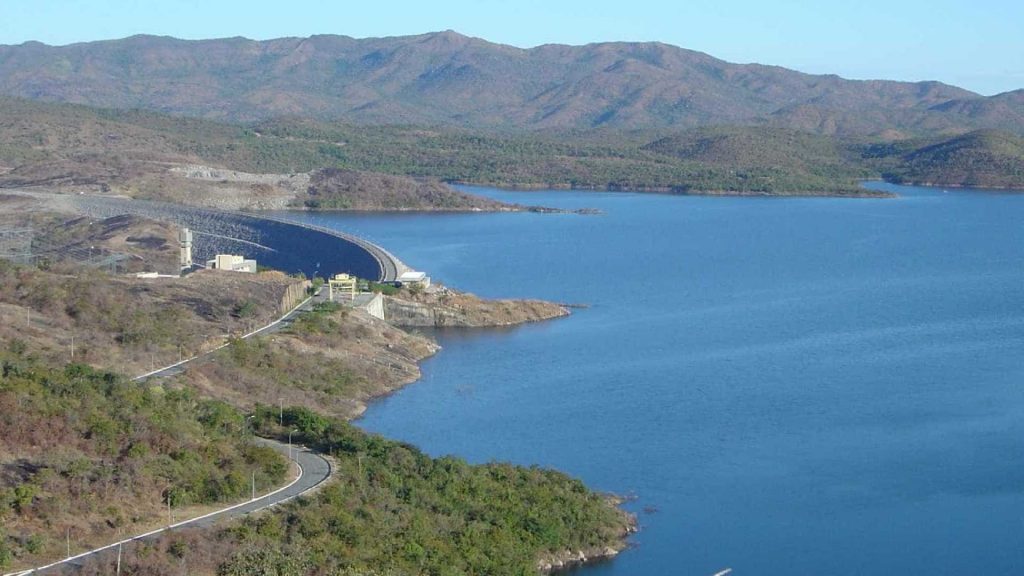 Maiores barragens brasileiras: foto da usina de Serra da Mesa.