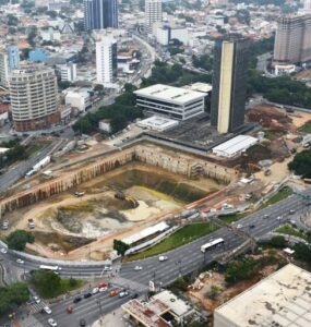 Foto aérea de um piscinão
