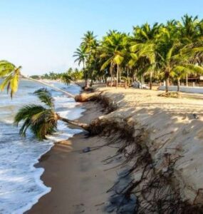 Praia em aparente processo de erosão