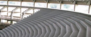 Arquibancadas com concreto pré-moldado (Fonte: Pixabay)