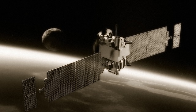 Geotecnologias e geoinformação: imagem de um satélite artificial enviado a Marte.