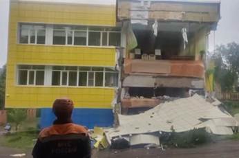 edifício destruído por terremoto